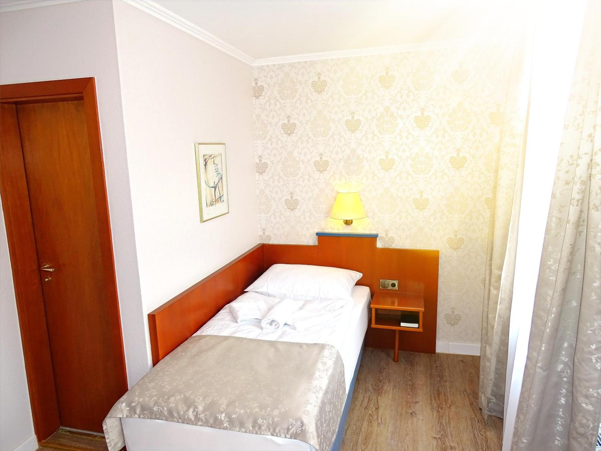 Hotel Kolossos Duesseldorf - Neuss Værelse billede
